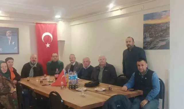 Akçakoca'da siyasiler Akçakoca Lisesi Mezunları Derneğine üye oldu