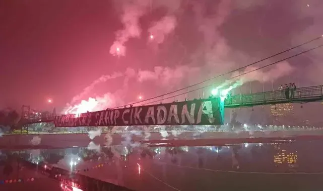 Adana Demirspor'da taraftar 84. yılı coşkuyla kutladı