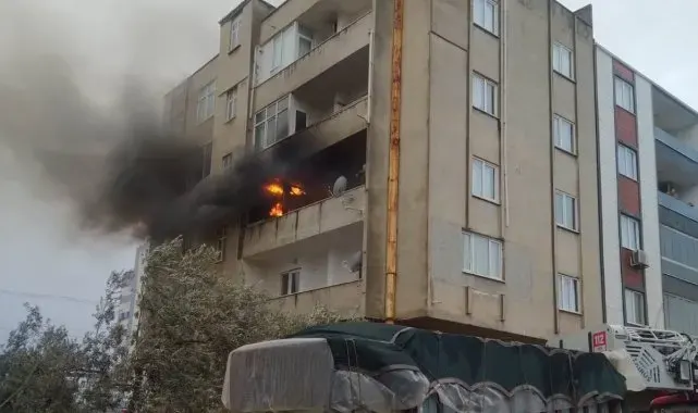 Edremit'te mutfak yangınında ateş balkona sıçradı