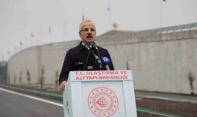 Ulaştırma ve Altyapı Bakanı Abdulkadir Uraloğlu: "Kahta-Siverek arası 25 dakikaya düşecek"