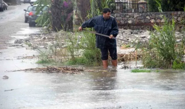 Fethiye ile Seydikemer'e sağanak ve taşkın yağış uyarısı