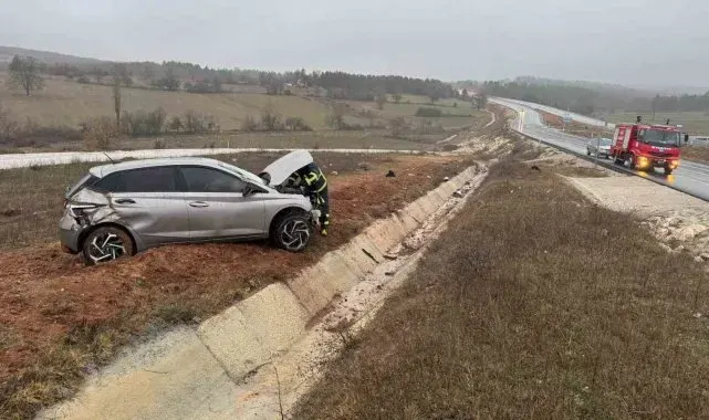 Bilecik'te kontrolden çıkan araç tarlaya uçarken, 1 kişi yaralandı