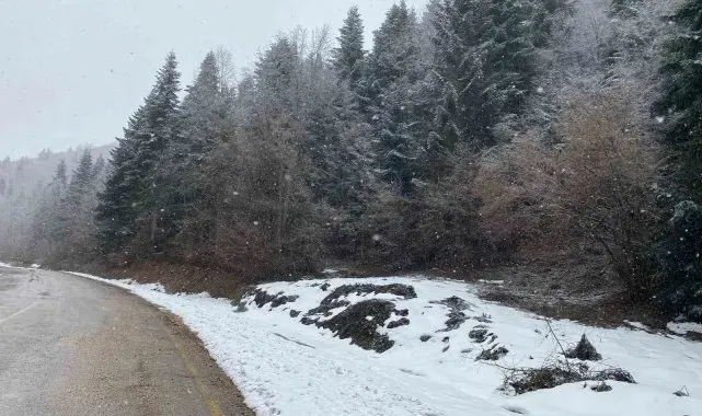 Karabük'ün yüksek kesimlerinde kar yağışı etkili oluyor