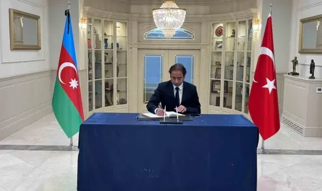 Azerbaycan'ın Ankara Büyükelçiliğinde taziye defteri açıldı