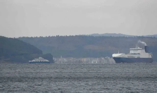Çanakkale'de feribot seferlerine fırtına engeli