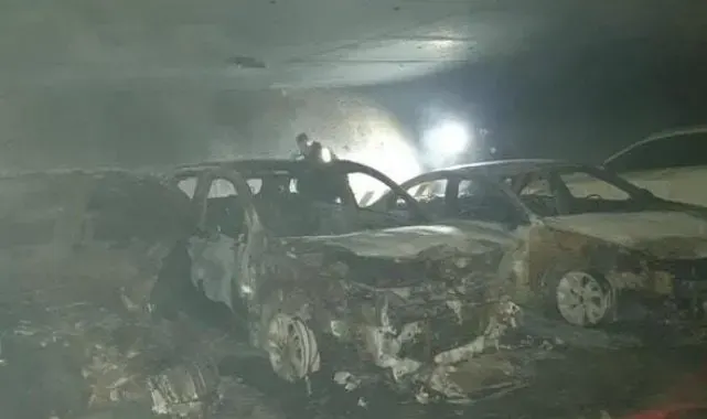 Ankara'da kapalı garajda yanan 3 otomobilde maddi hasar oluştu