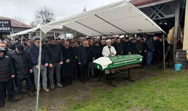 Dönemin kara kutusu olarak bilinen suç örgütü lideri Hadi Özcan, Sakarya'da toprağa verildi