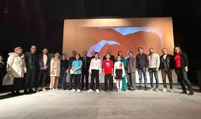 Karapınar'da İstiklal Marşı'nı Güzel Okuma Şiir Yarışması düzenlendi