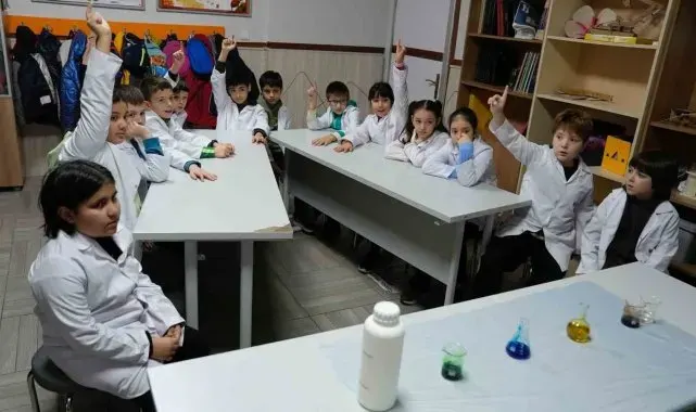 Başiskele Çocuk Üniversitesi'nde eğitimlere devam