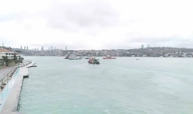 İstanbul Boğazı'nda balıkçı tekneleri akıntıya kapıldı