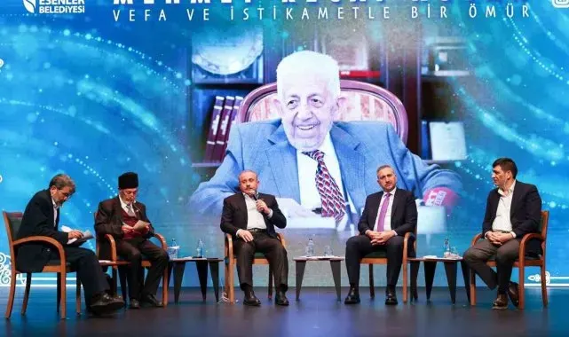 Esenler'de fikir ve devlet adamı Recai Kutan anıldı