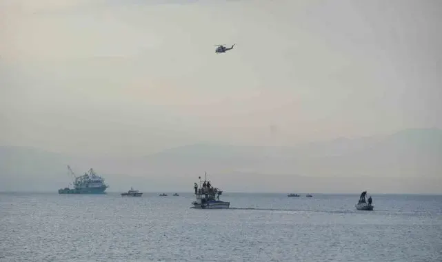 Kayıp balıkçıların teknesi açıkta 8 metre derinlikte bulundu