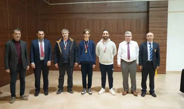 Satranç ustaları ŞKM'de yarıştı