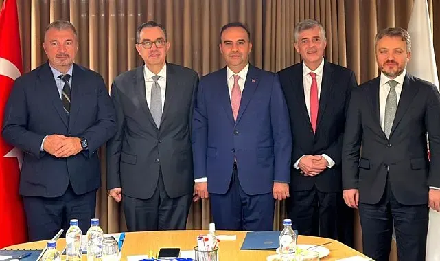 Bakan Kacır, IFC heyeti ile bir araya geldi