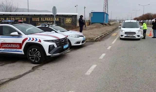 Muş'ta kış lastiği denetimleri sıkılaştırıldı