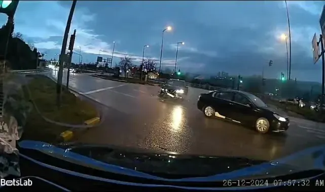 Karabük'te trafik kazaları kameraya yansıdı