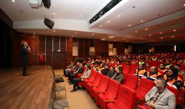 Temizlik işleri personeline yalın temelleri eğitimi verildi