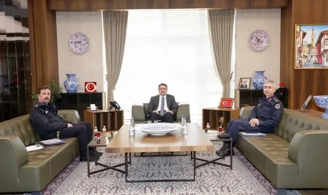 Vali Işın: "Vatandaşlarımızın güvenliği için gece gündüz demeden çalışmaya devam edeceğiz"