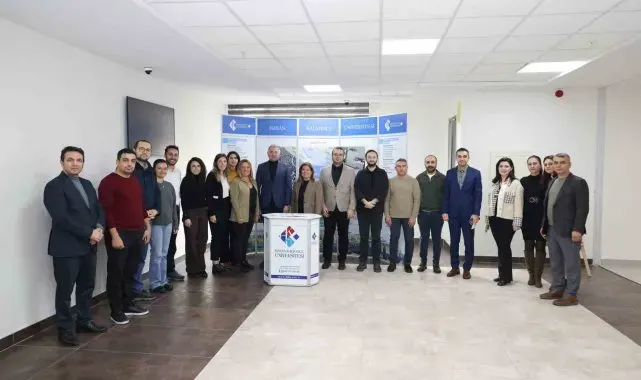 HKÜ'lü akademisyenler Kariyer Günleri'nde gençlerle buluştu