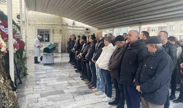 Büyükçekmece'de otoparkta öldürülen 42 yaşındaki Bora Engin son yolcuğuna uğurlandı