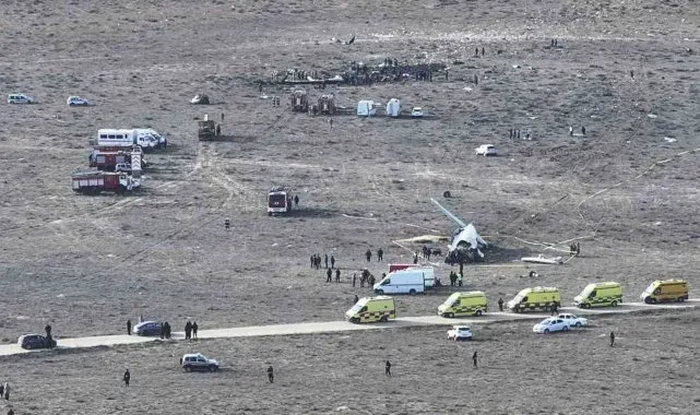 Azerbaycan Başsavcılığı: "Kazakistan'da düşen yolcu uçağından 32 kişi kurtarıldı"