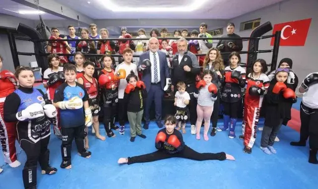 Başkan Sandıkçı: "Çocuk ve gençlere yönelik projelerimizle farkındalık oluşturuyoruz"