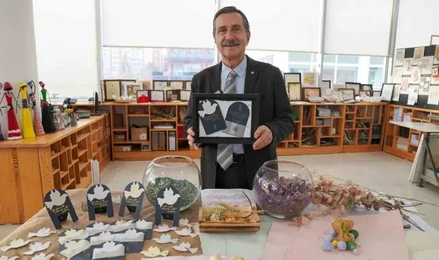 Yeni yıl tebrik kartları Tepebaşı Kağıt Geri Dönüşüm Atölyesi'nden