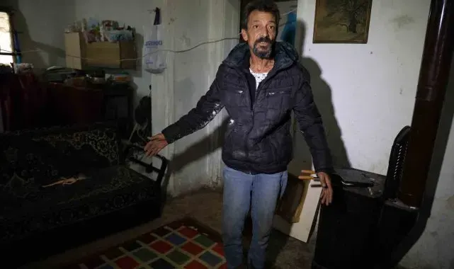 Hurda ve plastik toplayarak geçiniyorlar