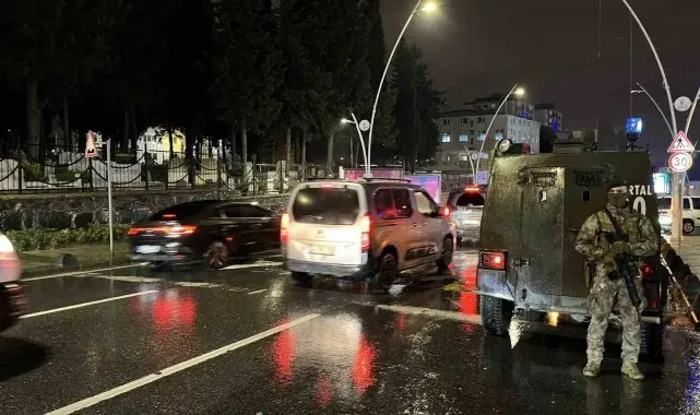 İstanbul Emniyet Müdürü Selami Yıldız, Esenler'de asayiş uygulamasını yerinde denetledi