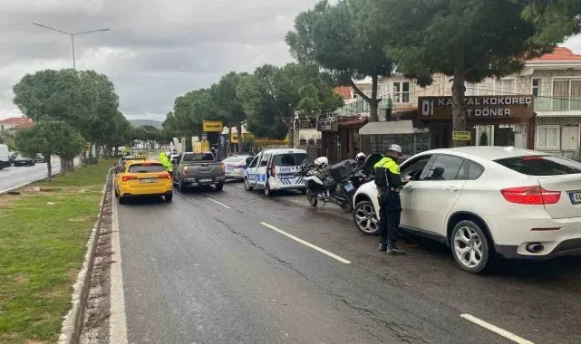 Çeşme'de yaya geçidi ihlali yapan 53 sürücüye işlem
