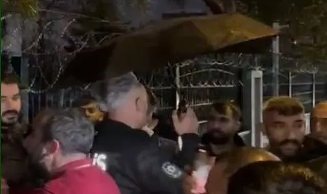 Esnaf ile vatandaşların park kavgasını biber gazı da ayıramadı