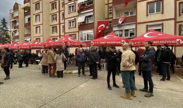Helikopter kazasında hayatını kaybeden pilot için evinin önünde helallik alındı
