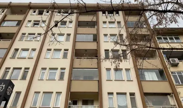 Kalbine isabet etmiş tek kurşunla ölü bulundu