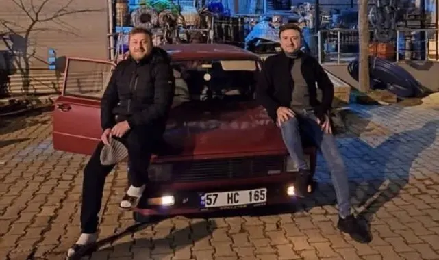 1993 model Serçe otomobil ile Almanya'ya 53 saatte ulaştılar