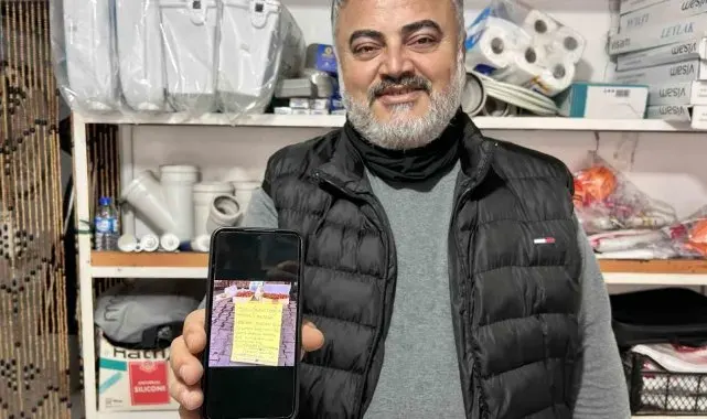 Mesai arkadaşıyla birlikte aldığı kararı rektör değişimiyle gerçekleştiren emekli güvenlik, davul zurna çaldırıp lokma dağıttı