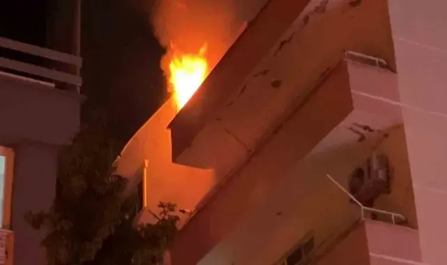 Samsun'da korkutan yangın: Çatı katı alevlere teslim oldu