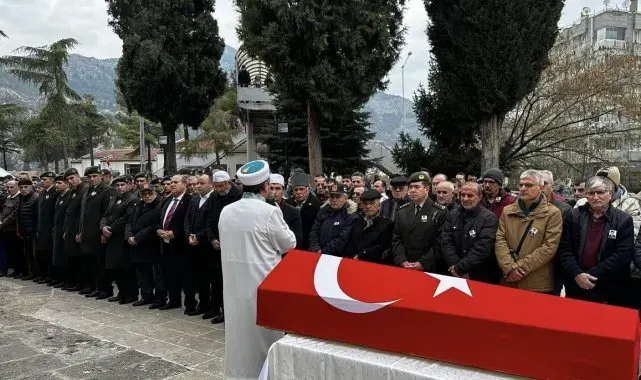 Amasya'nın son Kore gazilerinden Bayram Çelik son yolculuğuna uğurlandı