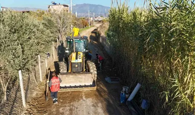 Nazilli'de yağmurlama hattı çalışmaları sürüyor