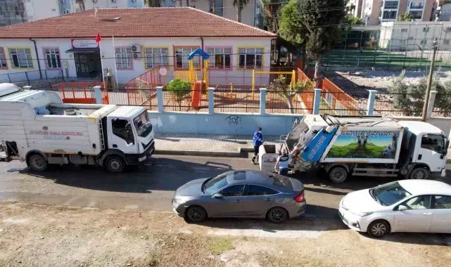 Akdeniz'de temizlik ve dezenfekte çalışmaları devam ediyor