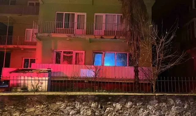 Mendil yangına sebep oldu: 1'i bebek 2 kişi dumandan etkilendi