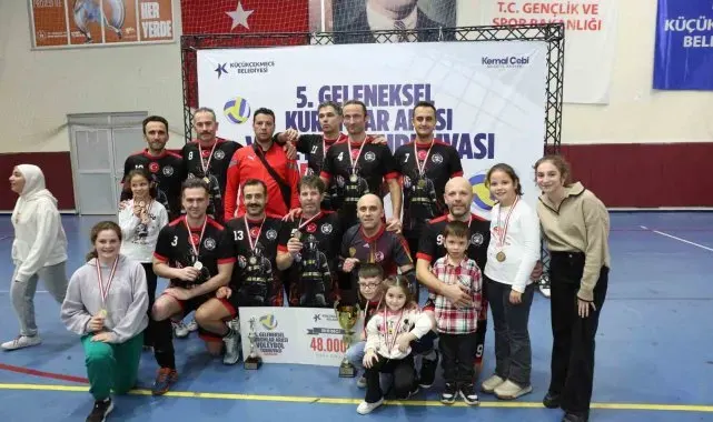 Voleybol Turnuvası'na 624 sporcunun performansı damga vurdu