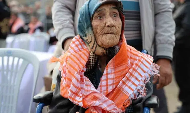 Hatice ninenin deve güreşi aşkı, engel tanımıyor