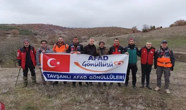 Tavşanlı'da gönüllüler ve amatör telsizciler Sarıkamış şehitlerini andı