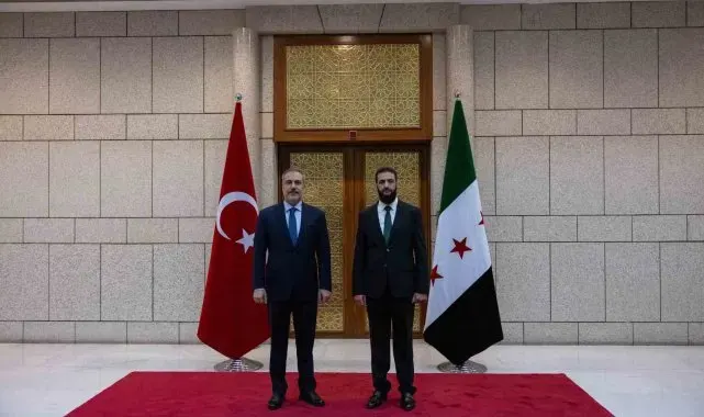 Bakan Fidan, Suriye'deki yeni yönetimin lideri Şara ile Şam'da görüştü