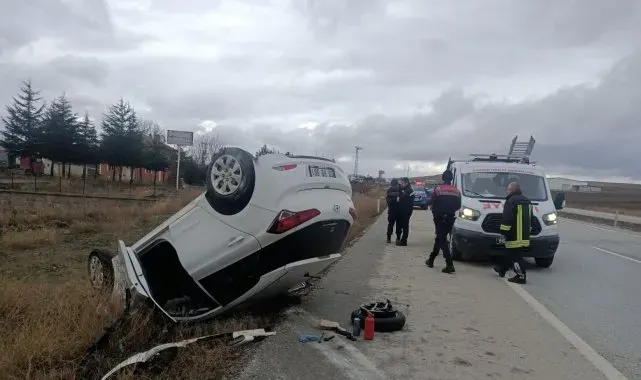 Yozgat'ta Hyundai marka araç ters döndü: 2 yaralı