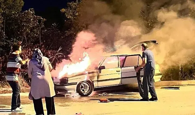 Pursaklar'da seyir halindeyken alev alan araç kullanılamaz hale geldi