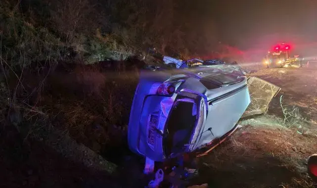 Takla atan otomobildeki 3 kişi yaralandı