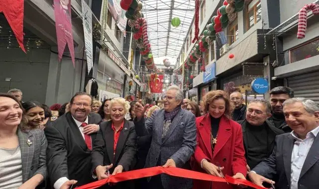 Bandırma'da Yılbaşı Alışveriş Günleri 10. yılında kapılarını açtı