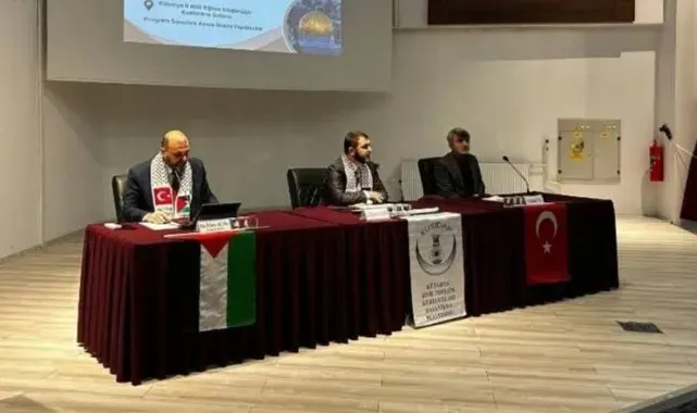 Kütahya'da "Gazze soykırımının ayak izleri" konulu panel