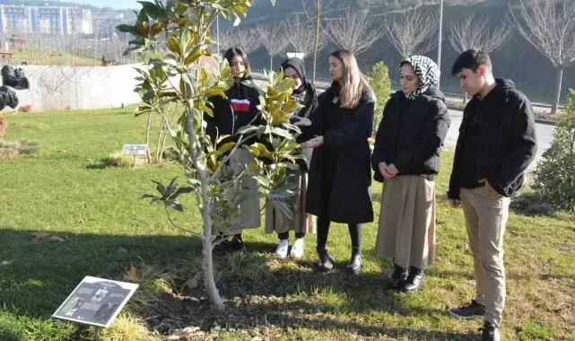 Lise öğrencileri Ziraat Fakültesi ve Botanik bahçesini inceledi